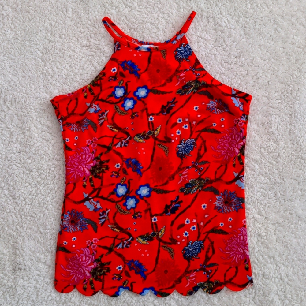 Candie's XS Scalloped Open Back floral top